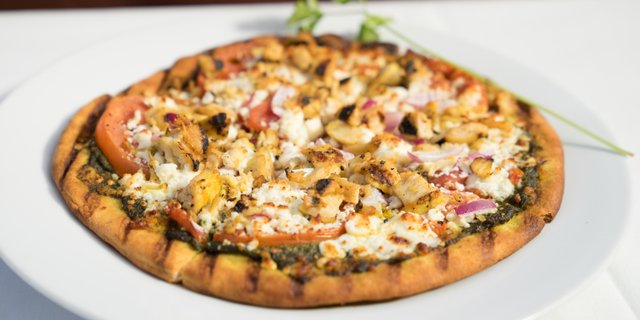 Marinated Grilled Chicken Pizza