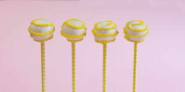 Lemon Cake Pop