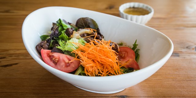 Shaking Filet Mignon Salad