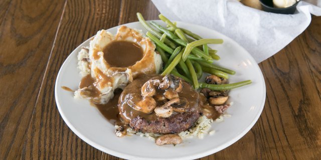Charbroiled Chopped Steak Meal