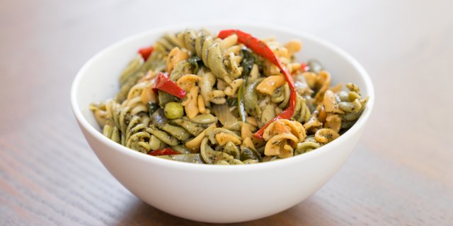Vegetarian Pesto Pasta