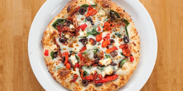 Mediterranean Pizza