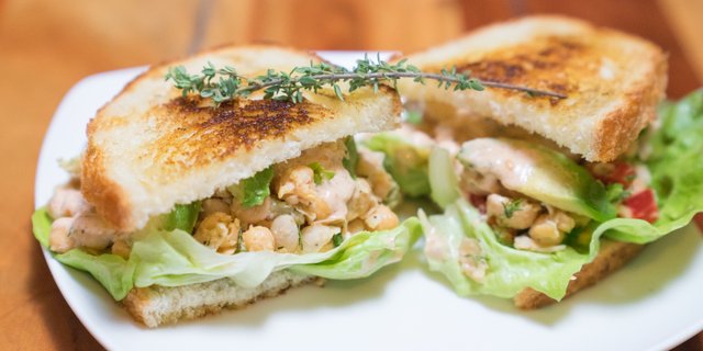 Perfect Chickpea Sandwich