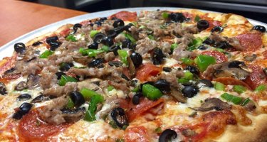Vito's Famous Pizza