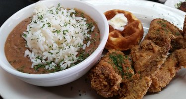 Ma Momma’s House of Cornbread, Chicken & Waffles