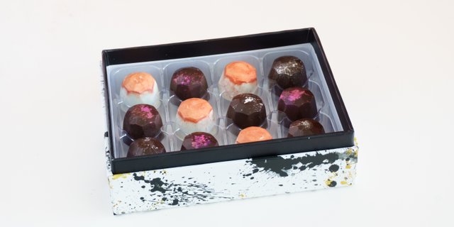 Dozen Specialty Truffles