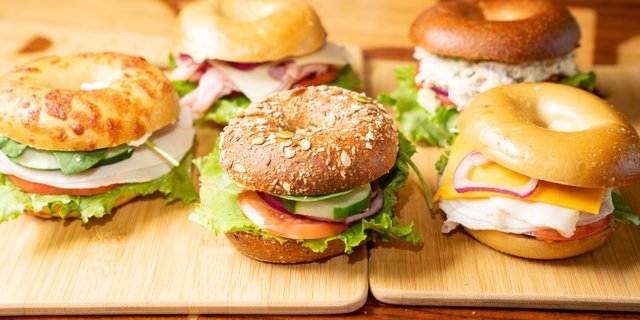 Small Signature Lunch Nosh Box