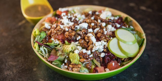 DB Bistro Salad