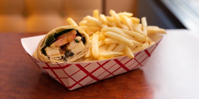Halloumi Roll-Up Combo