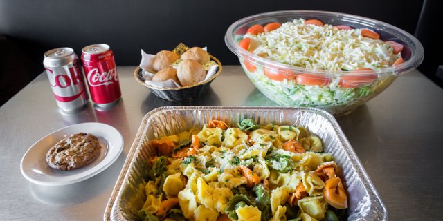 Cheese Tortellini w/ White Cream Sauce