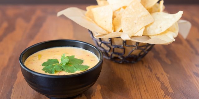 Chile con Queso Dip