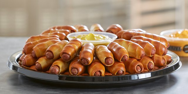 Mini Pretzel Dogs Tray