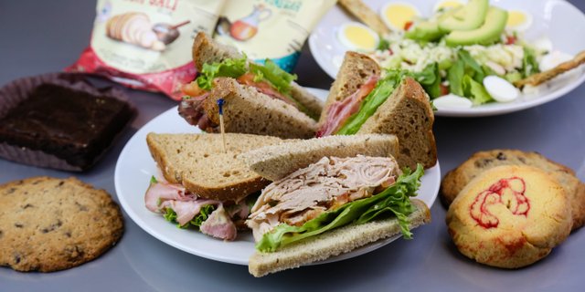 Essential Lunch Combo Platter