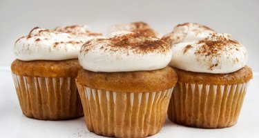 Lynnette's Cakes and Catering