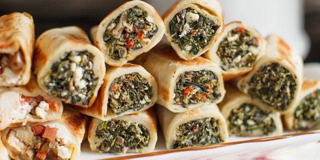 Roll-Up Tray