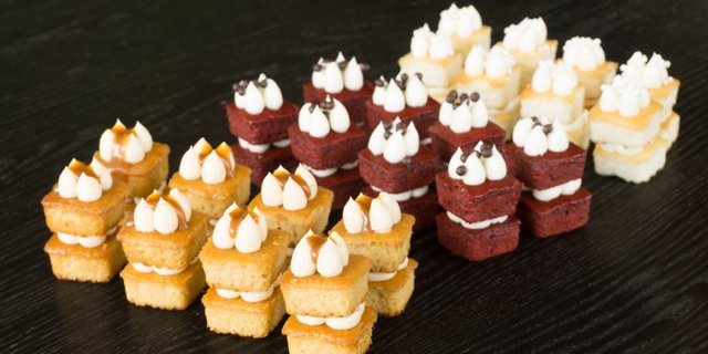 Minnie Cakes