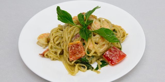 Spaghetti w/ Green Curry Sauce