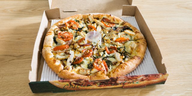Grilled Chicken Florentine Pizza