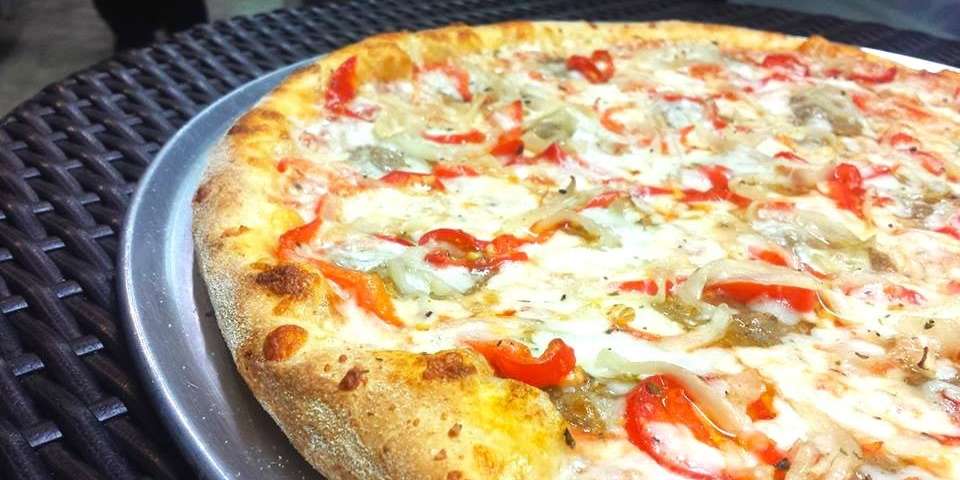 Annie's Pizza