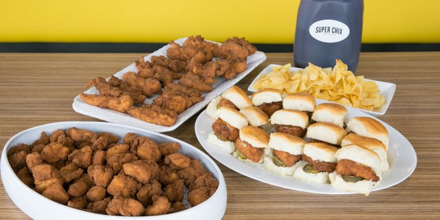 Nuggets, Tenders & Chicken Mini Party Pack