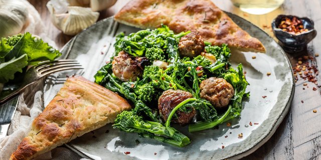 Broccoli Rabe & Sausage