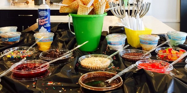 60-Guest Ice Cream Social Package