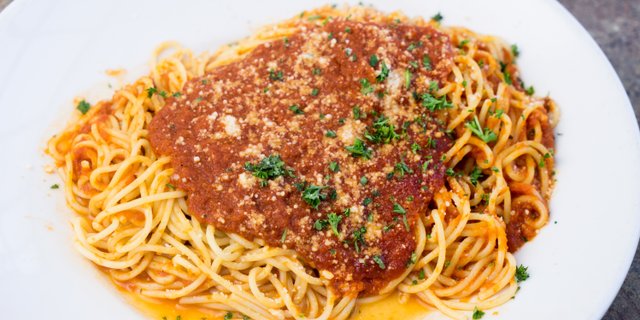 Spaghetti w/ Hearty Meat Sauce