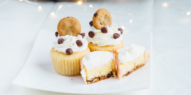 Chocolate Chip Cookie Dough Cupcakes