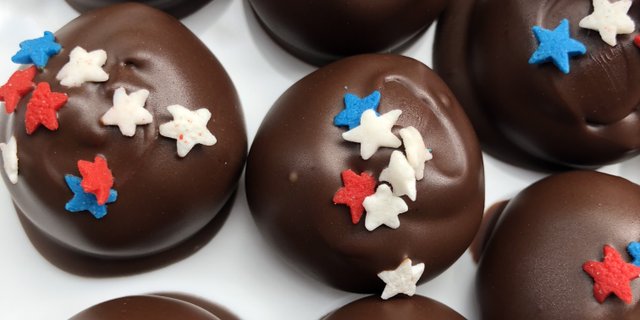 Becky's Stars & Stripes Bites Box