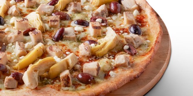 Creamy Pesto Chicken Pizza