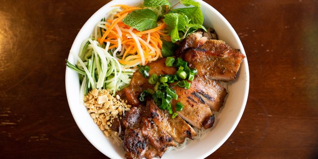Vermicelli w/ Grilled Chicken