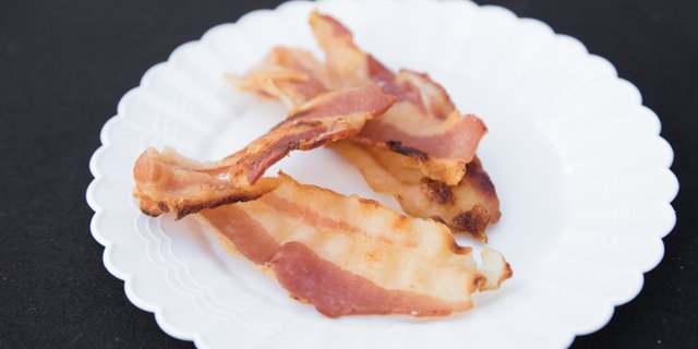 Thick-Sliced Applewood-Smoked Bacon