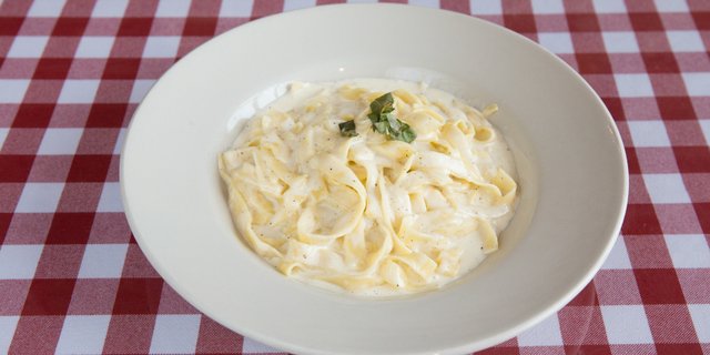 Fettuccine Alfredo