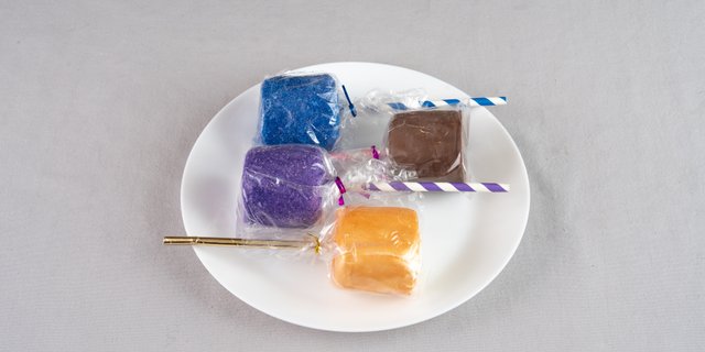 Chocolate-Covered Marshmallow Pops