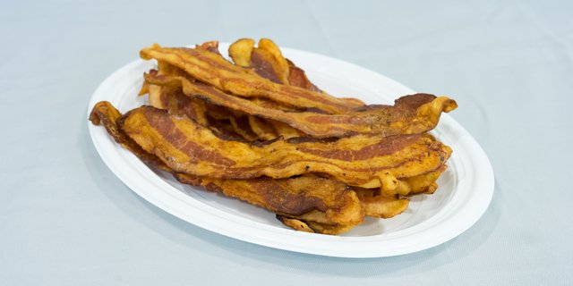 Traditional Applewood Smoked Bacon