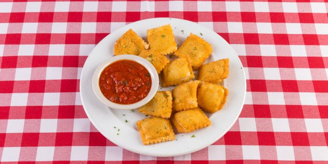 Ravioli con Formaggio Fritto