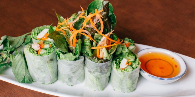 Chicken-Herb Spring Rolls
