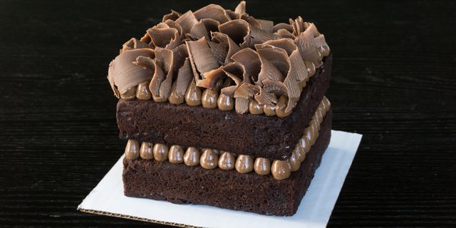Two-Layer Square Cake