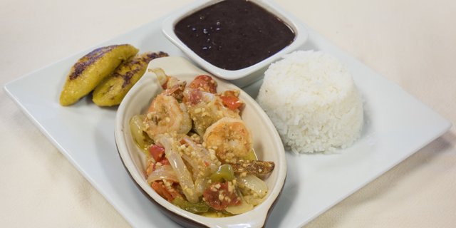 Camarones al Ajillo