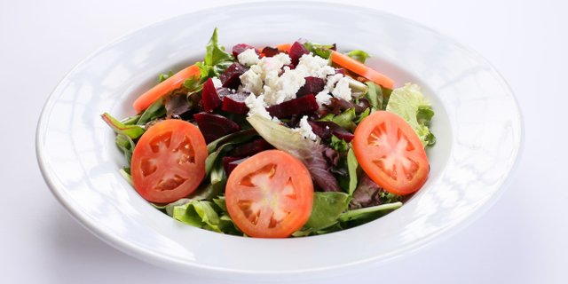 Ensalada De Remolacha Y Queso De Cabra