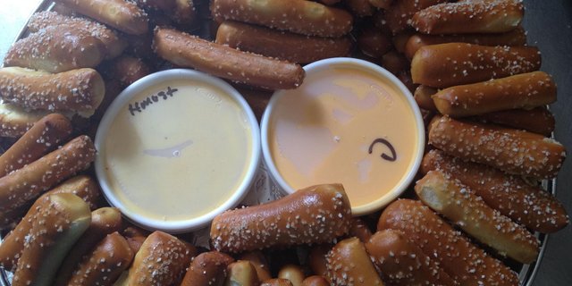 Pretzel Dipsticks Tray