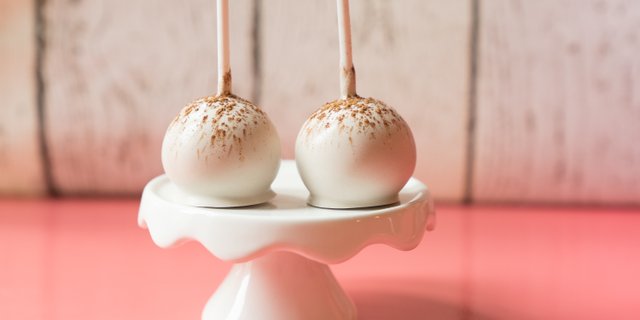 Tiramisu Cake Pops