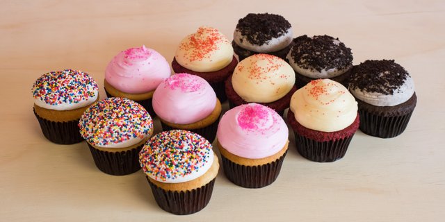 Dozen Medium Cupcakes