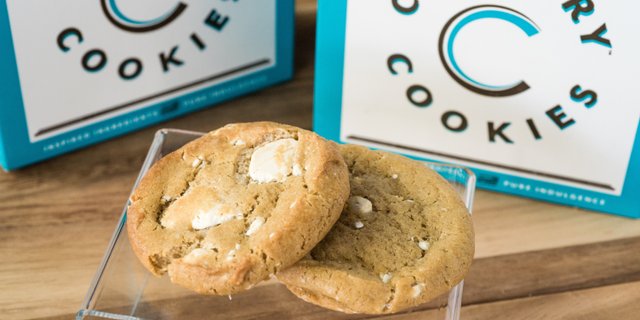 Salted Caramel Cream Cookies