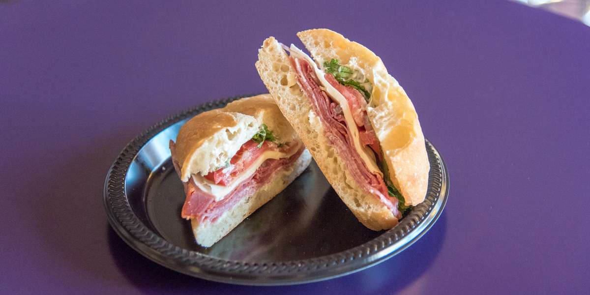 Stars Sandwich Market