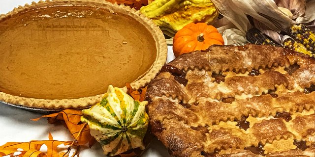 Apple & Pumpkin Pies