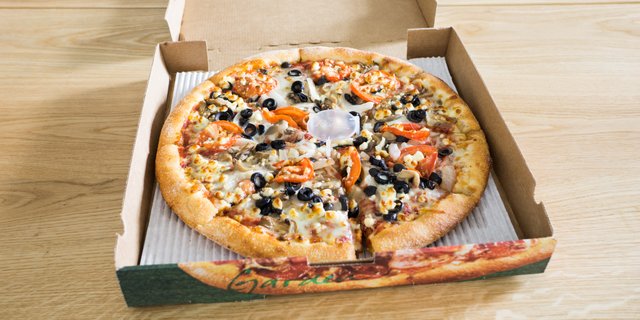 Garden Pizza w/ Gluten-Free Crust