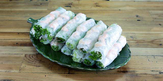 Spring Rolls w/ Meat