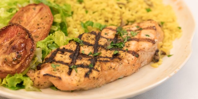 Lemon Pepper Grilled Salmon