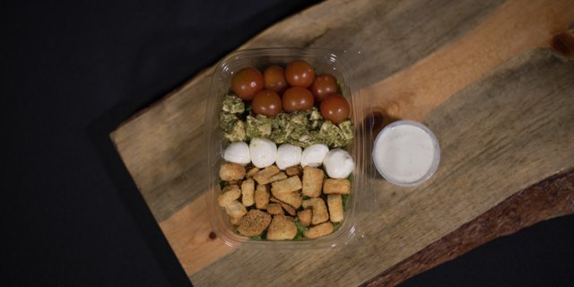 Pesto Chicken Salad Box